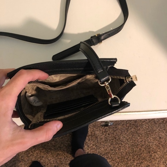 Wide black bag - Picture 1 of 3